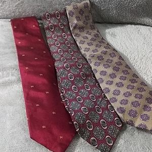 3 vintage Burberry ties